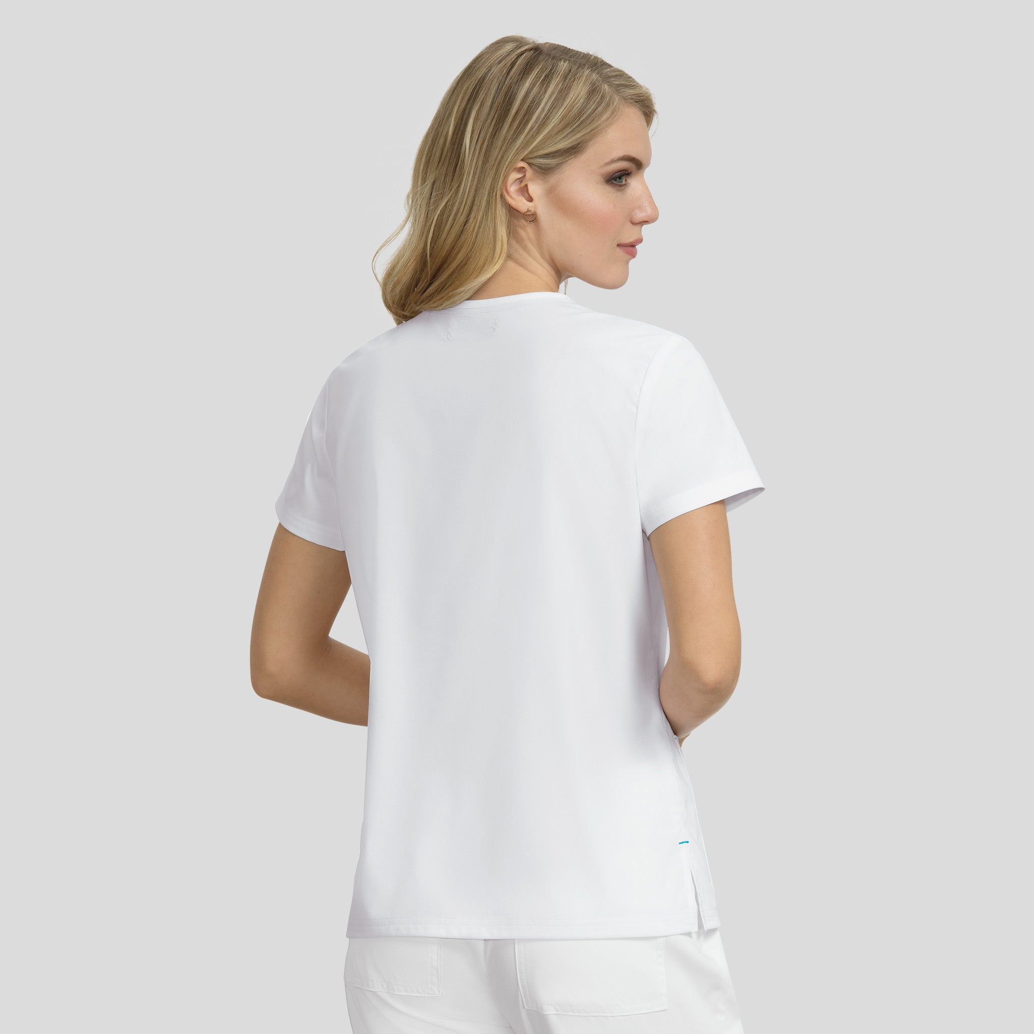 Becca Women's 4-Pocket Stretch Top | White