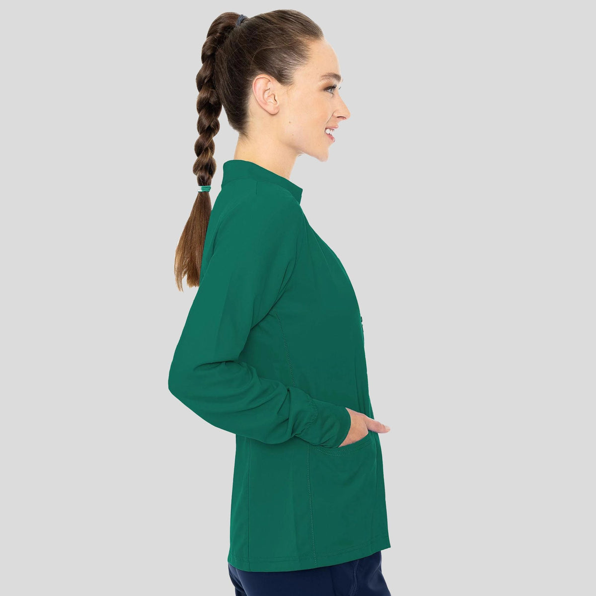 MedCouture_Insight_MC2660_hunter_right