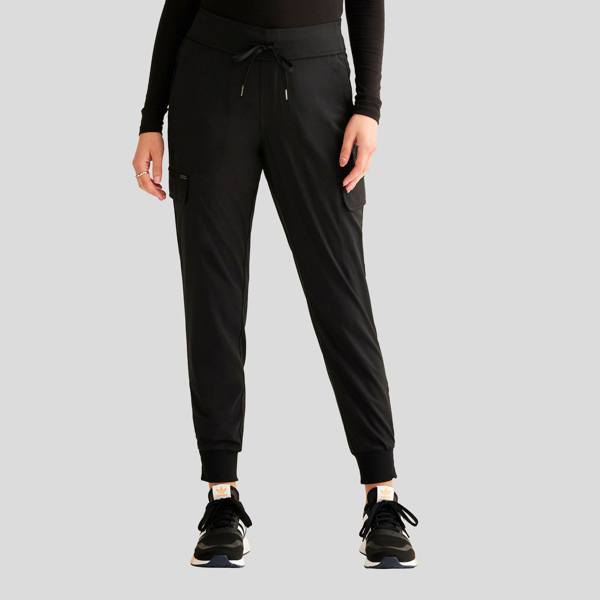 HEH_HEALINGHANDS_KYLINJOGGER_HH203_BLACK_FRONT