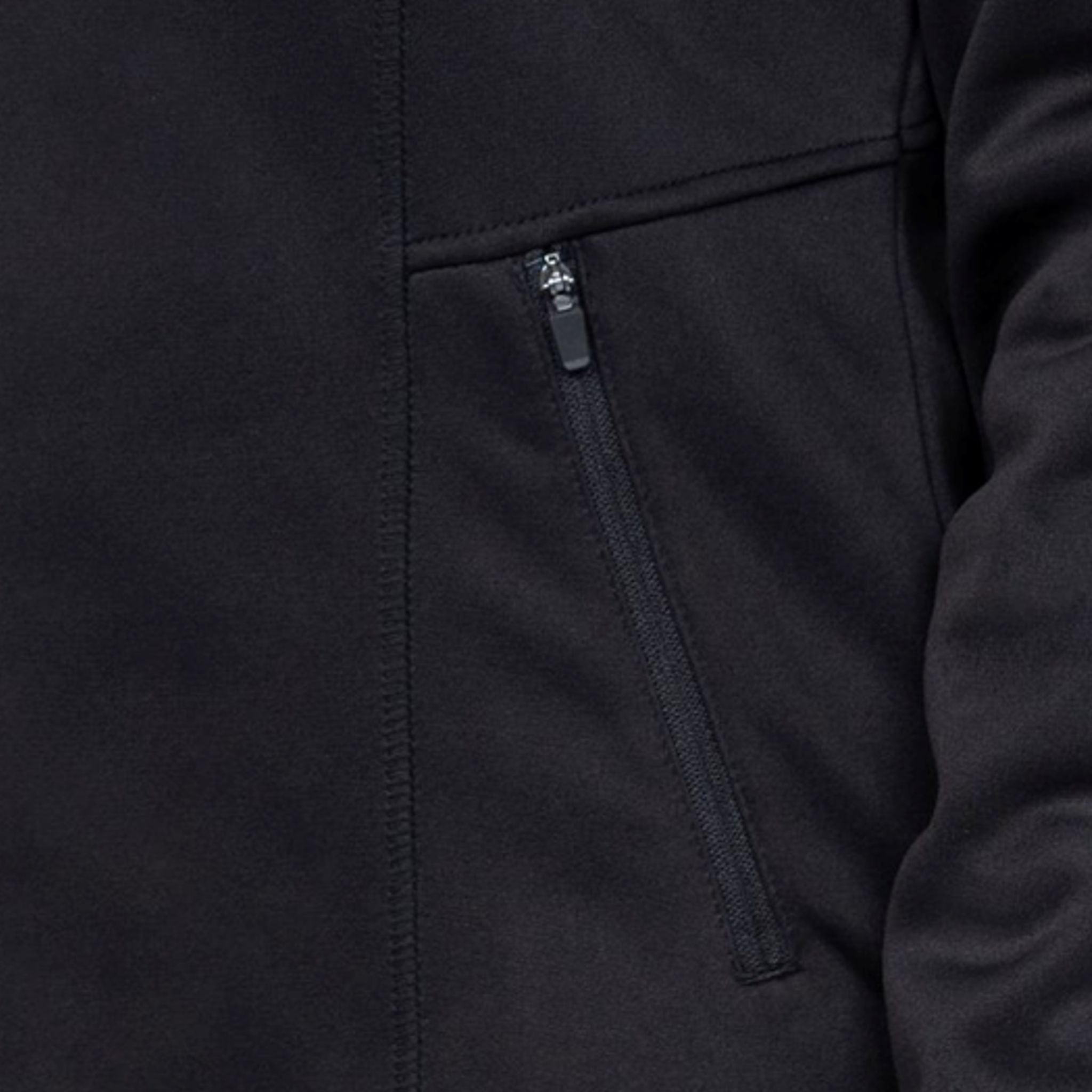 Zavate_AvaTherese_2023_black_detail